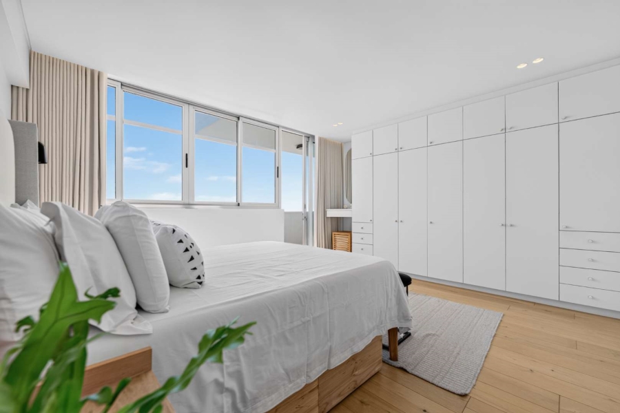 1 Bedroom Property for Sale in Sea Point Western Cape